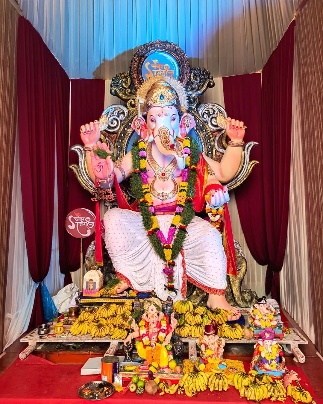 Public Ganesh Murti 28