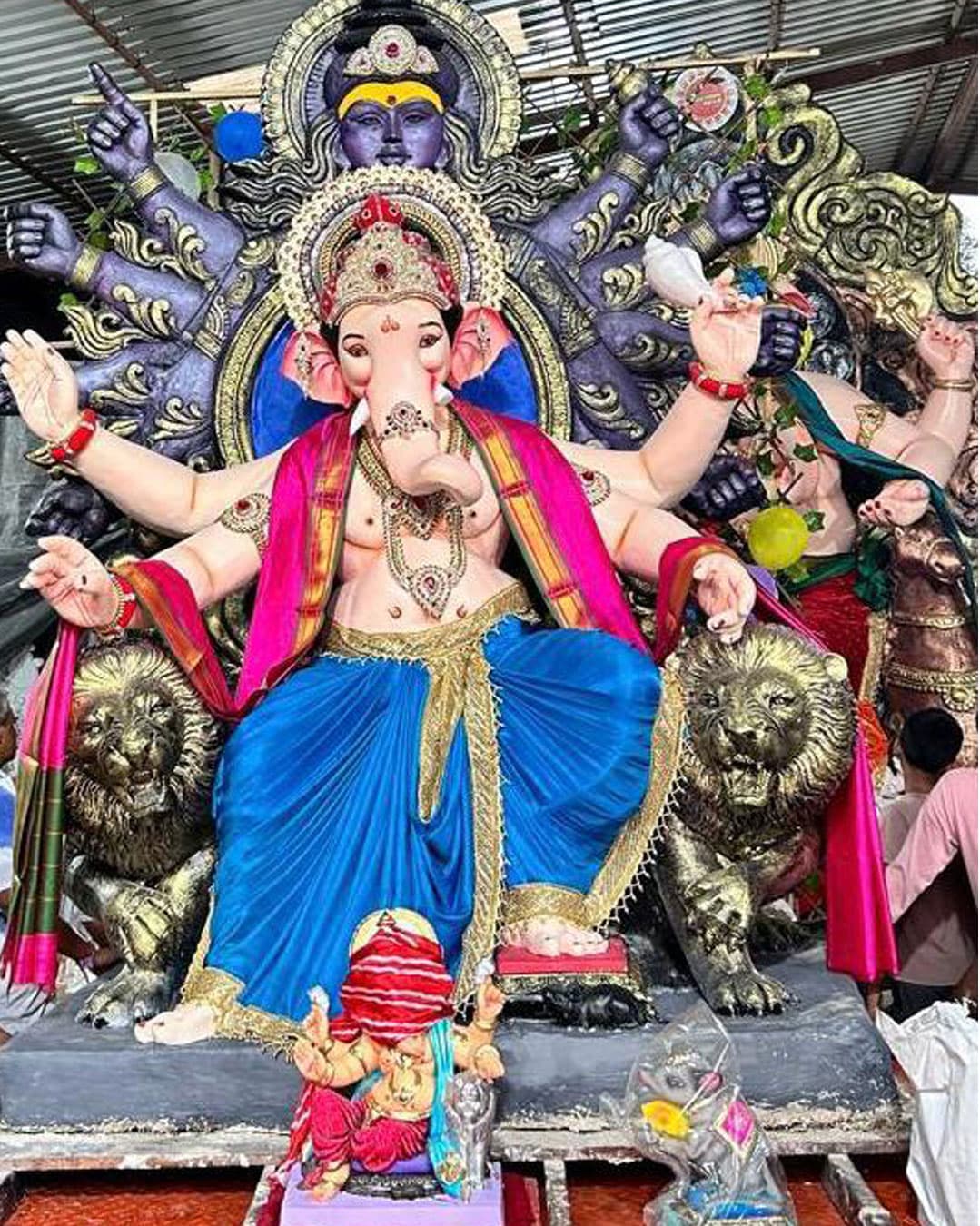 Public Ganesh Murti 30