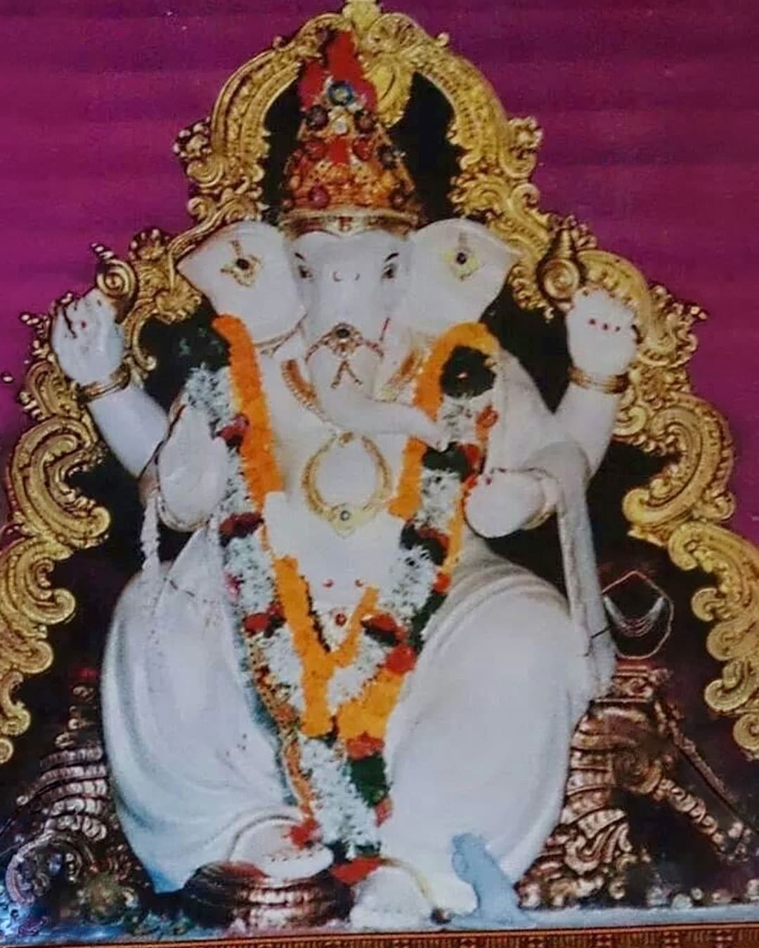 Public Ganesh Murti 36